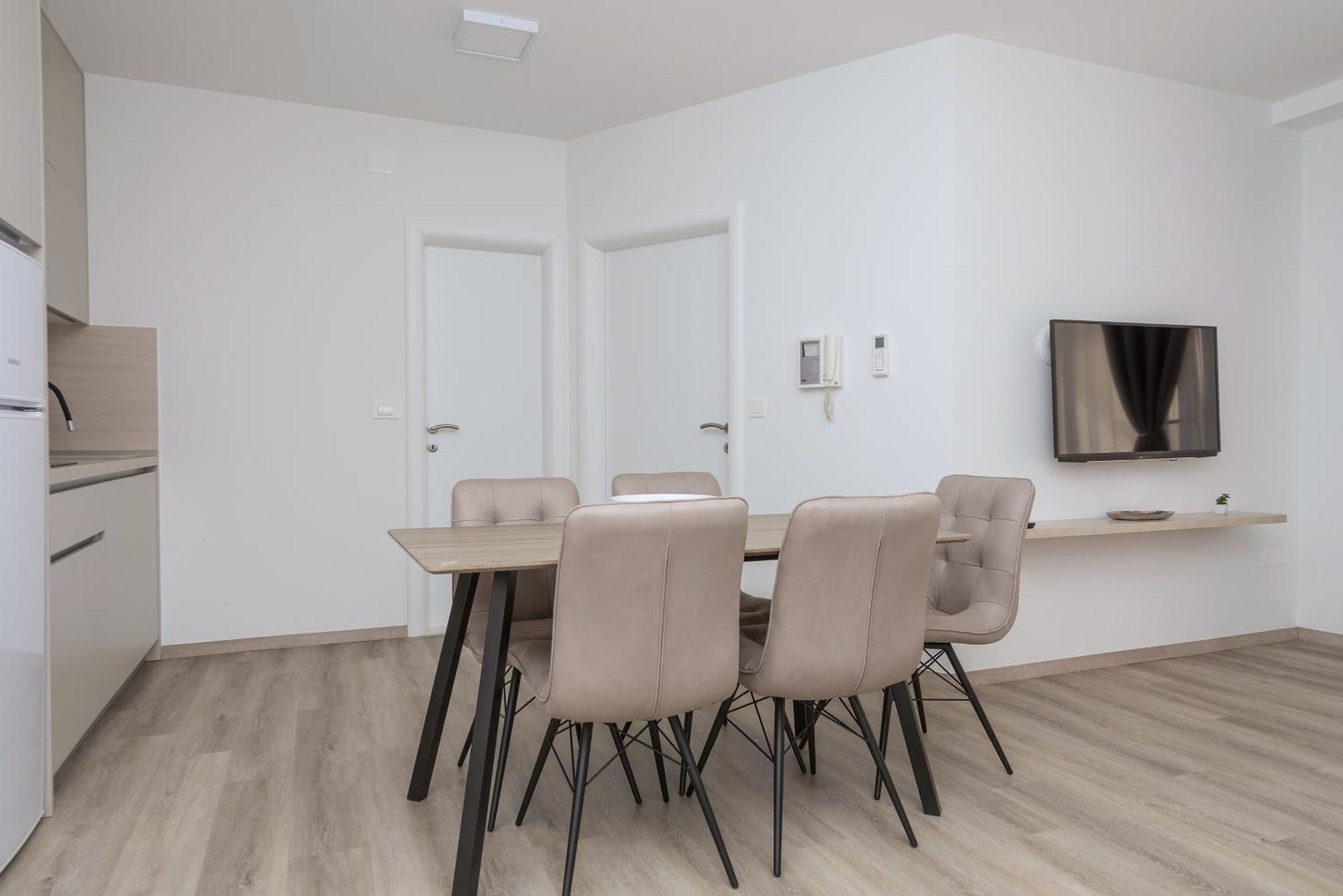 Apartments By The Sea Makarska - 19134 ห้อง รูปภาพ