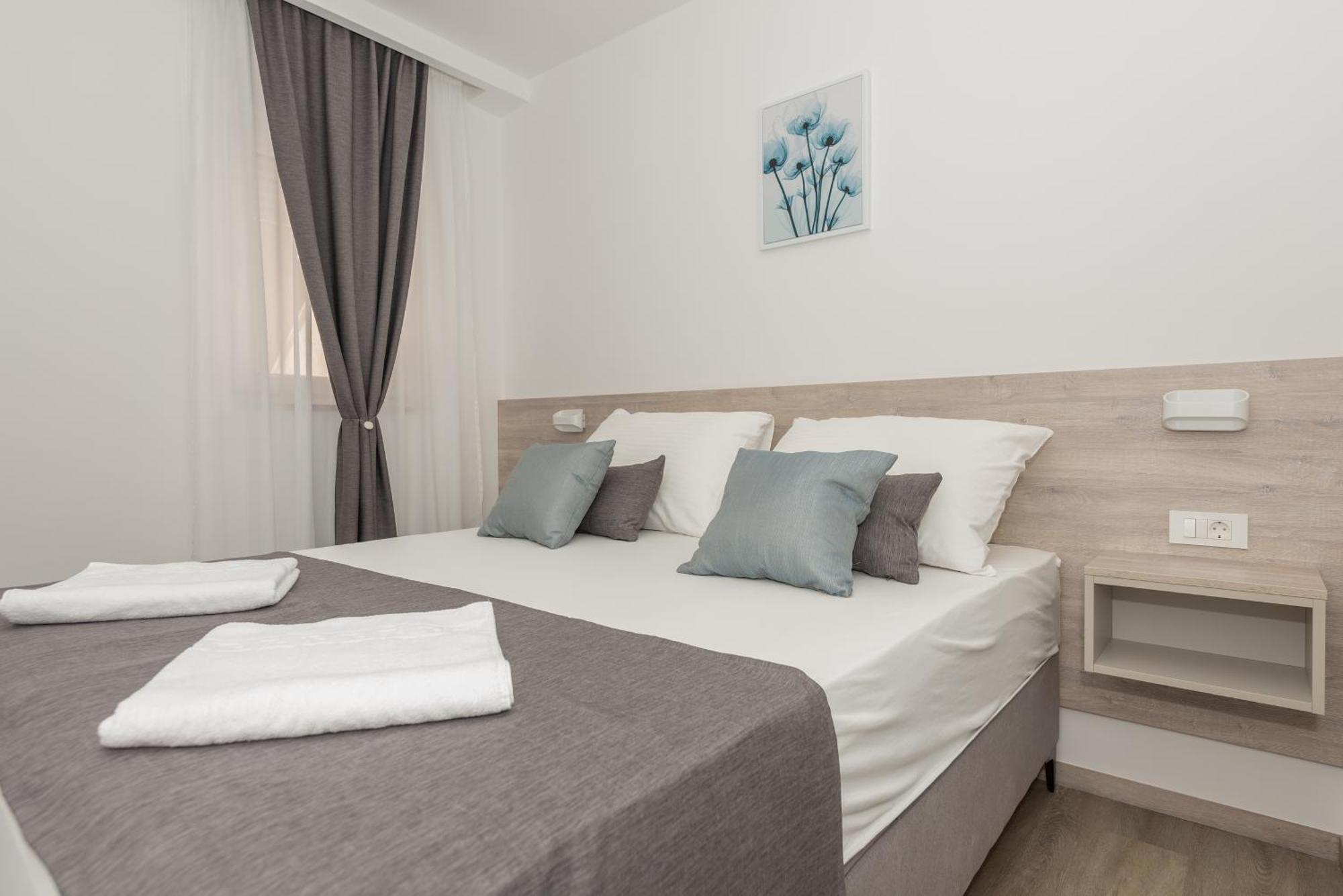 Apartments By The Sea Makarska - 19134 ห้อง รูปภาพ